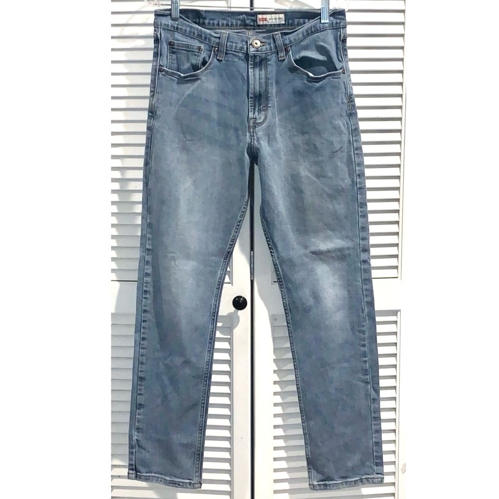 Wrangler women’s regular tapered jeans size 30